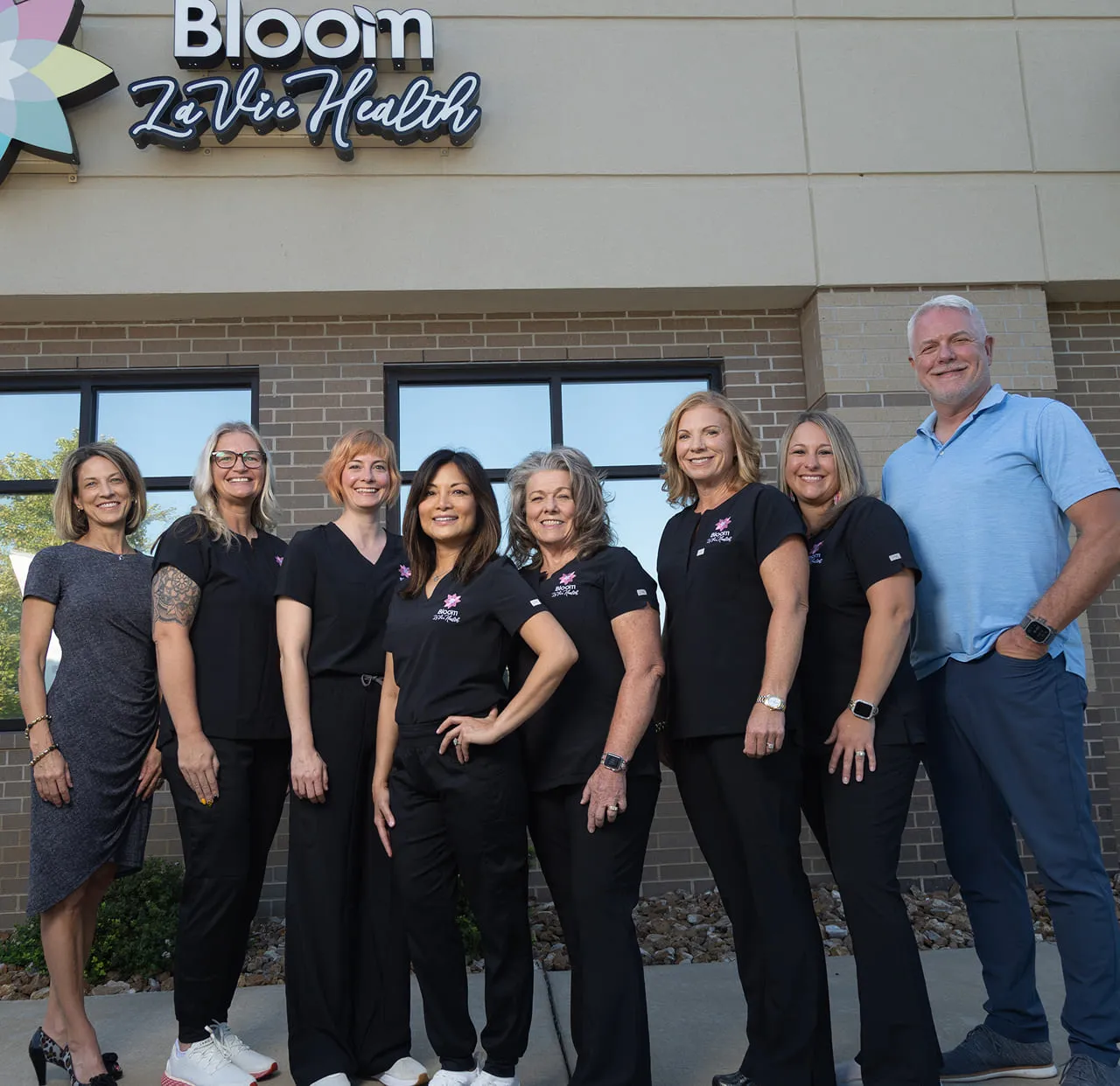 The Bloom La Vie Health team outside the clinic on N. Cedar Avenue
